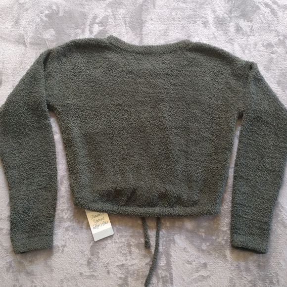 P'tula Women Green Pullover Crop Sweater XS - Picture 2 of 7